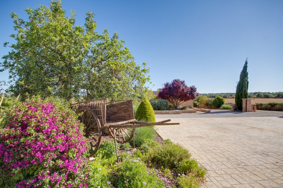 exteriors_14-930x620